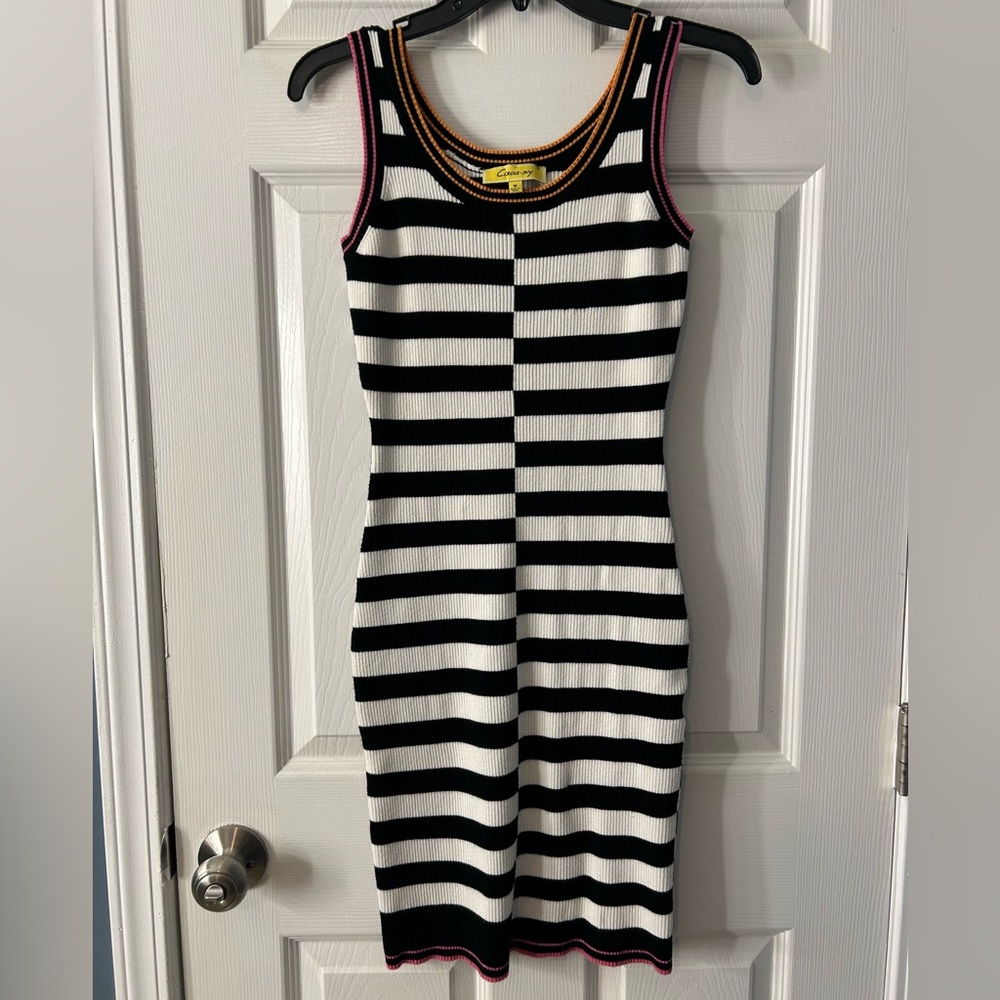 Circus NY sleeveless stripped block dress size Medium